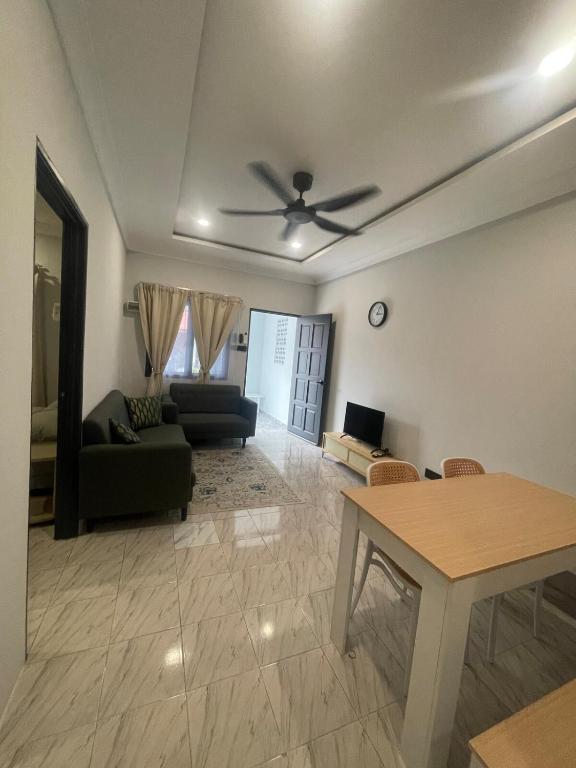 Tanah Embah RumahLima melayu sahaja - B&B Banting