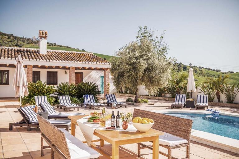 Cortijo Cantares by Rosas Cantares - B&B Málaga