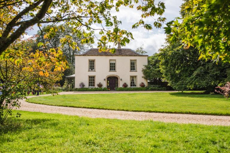 Kingscote Park House - B&B Kingscote