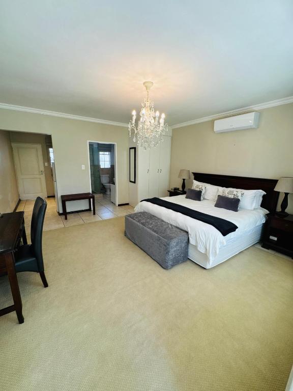Sandton Luxury Suits - B&B Johannesburg