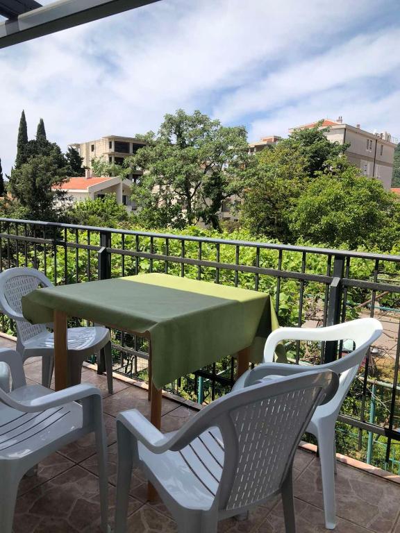 Apartmani Centar - Ferienwohnung Petrovac na Moru