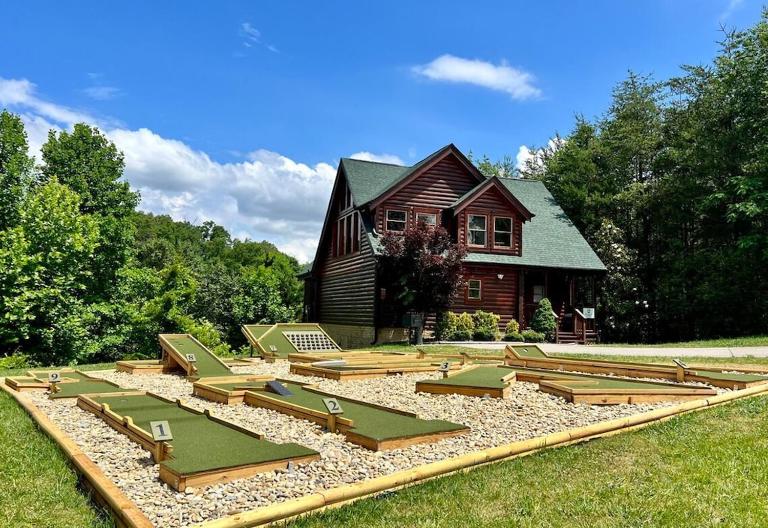 Uncle Bucks Cabin by Avada Properties - Chambres d'hôtes Pigeon Forge