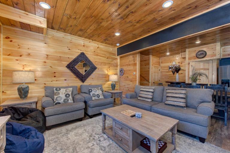 Rustic Modern Mountain Cabin by Avada Properties - Ferienwohnung Pigeon Forge