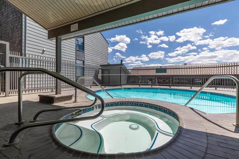 Mammoth Getaway - Chic Condo - B&B Mammoth Lakes