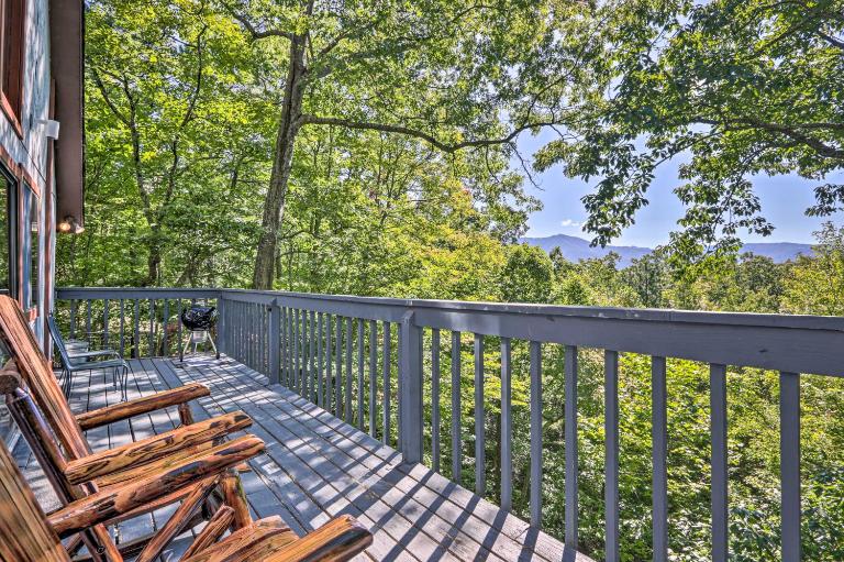 Pinecone Cottage by Avada Properties - B&B Gatlinburg