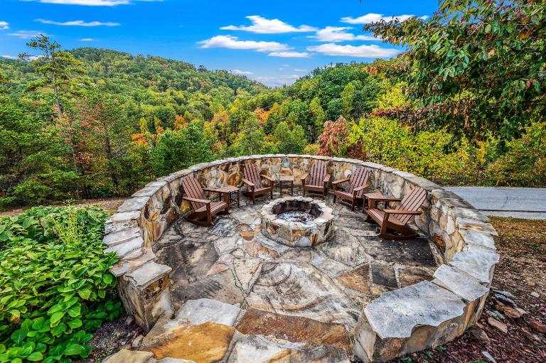 Mountain Wonderland by Avada Properties - B&B Sevierville