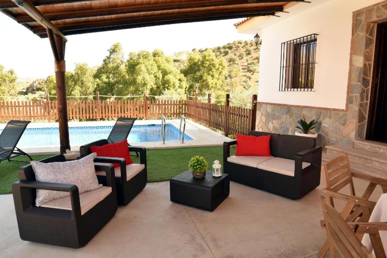 Casa El Valle entre Torcal y Caminito del Rey - Chambres d'hôtes Valle de Abdalagís