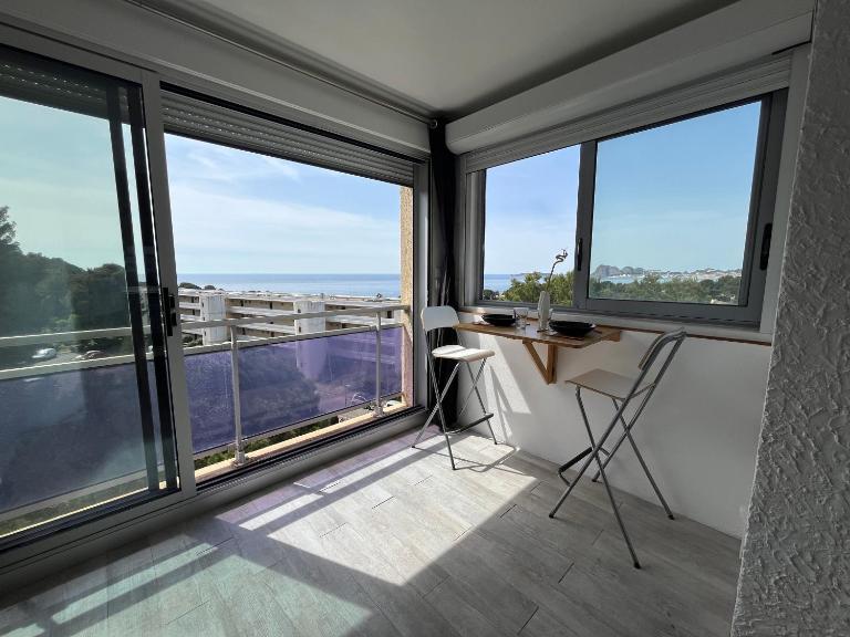 Clap de Soleil Studio Vue Mer, Clim, Fibre, Idéal 2 Pers - Chambres d'hôtes La Ciotat