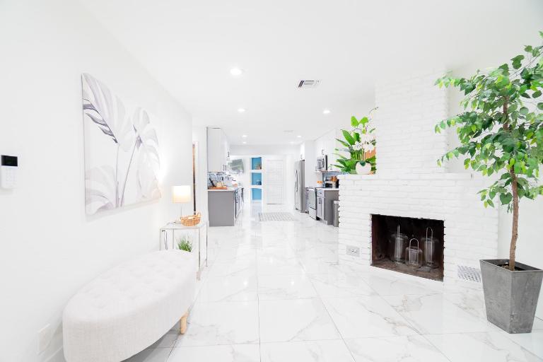 West Palm Beach Elegant 5BR with Hot Tub and Fire Pit Near Beach - B&B West Palm Beach