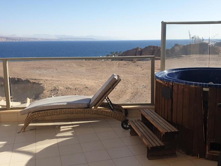 New on booking !! Top Exclusive apartment with jacuzzi and full sea view-lotus 40 - B&B Eilat