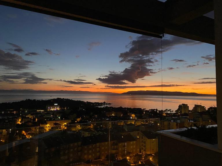 Luxury Apartment NARONA Sea&City view - B&B Makarska