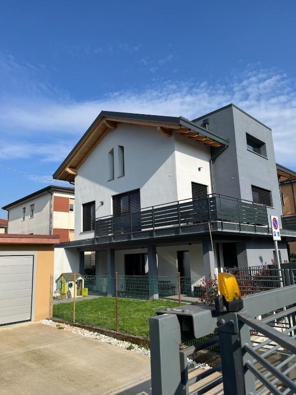 Casa Darcellas - Nuovo Trilocale full electric vicino Bergamo e Milano - B&B Dalmine