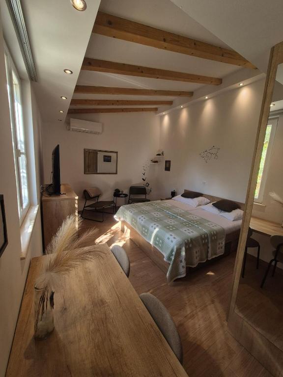 Summer Nest-Studio Apartment - B&B Orašac