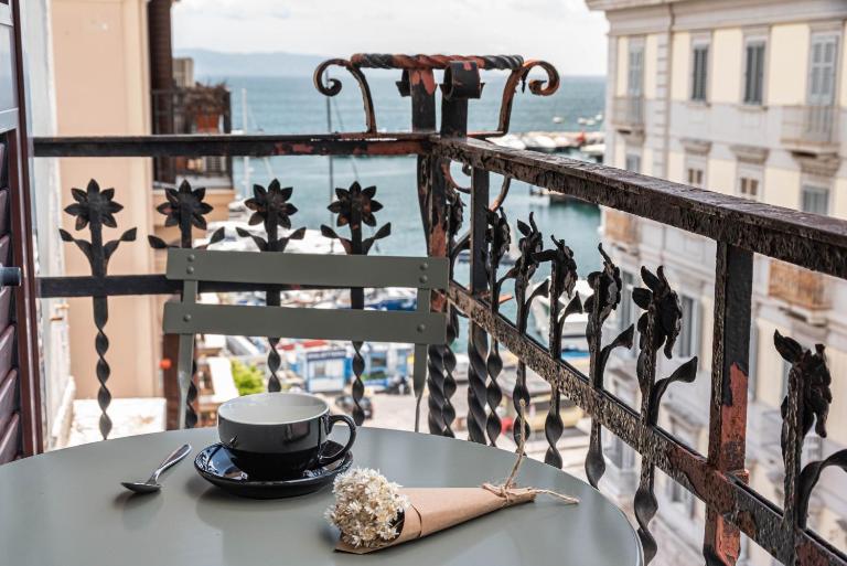 Tribeca Retreat Stunning Guest House By the Sea - B&B Napoli