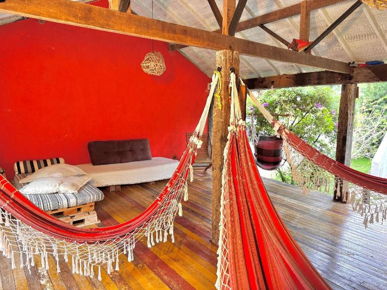 Refúgio em Lumiar com Piscina, Churrasqueira e Natureza ao Redor - B&B Nueva Friburgo