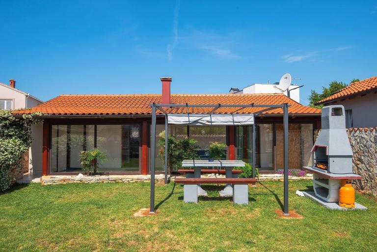 House Jasminka - Bed and Breakfast Medulin