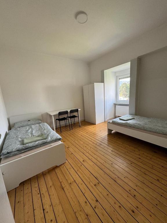 Monteurwohnung Neustadt Zentrum - Ferienwohnung Neustadt an der Weinstraße