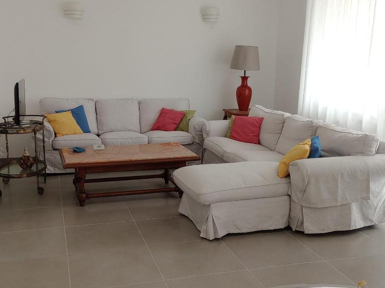 CASA LEDA con posto auto privato nel cortile e a pochi passi dal mare - B&B Pescara