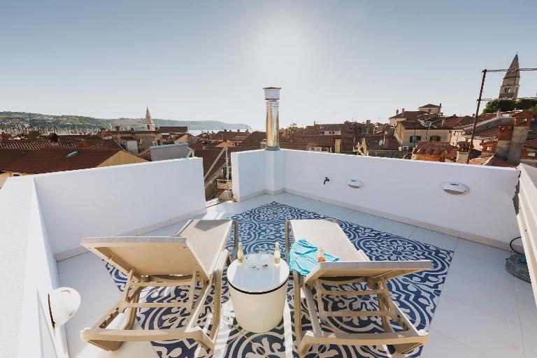 Isolana City Center Suite Rooftop Terrace - B&B Izola
