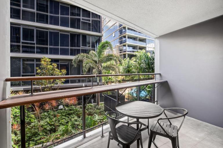One Bedroom Apartment near Theatres Galleries - B&B Brisbane