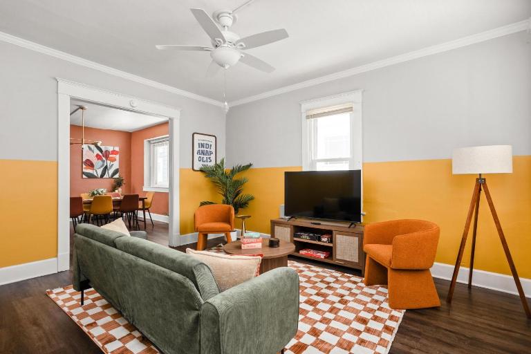 4BD near Indy 500 Speedway - BBQ & Backyard - B&B Indianapolis