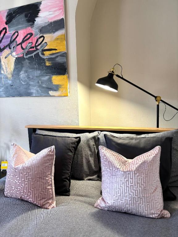 Modern Art House - serviced accomodation - B&B Liverpool