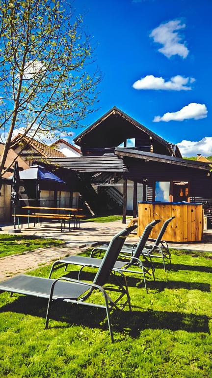 Alpine Homes - B&B Zarnesti