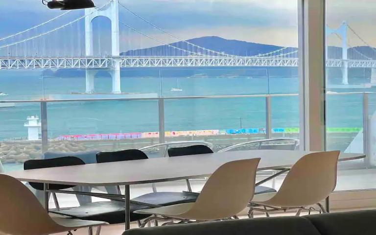 Gwangan Bridge Full View Terrace Penthouse - B&B Busán