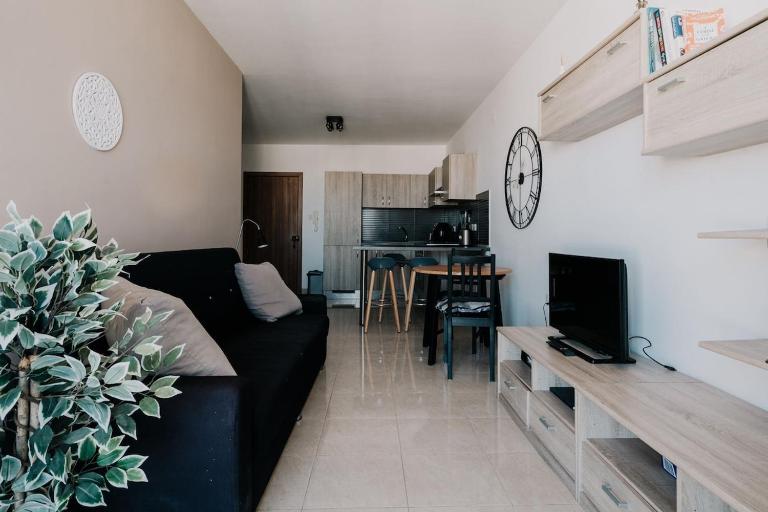 Bugibba's Heart 1BR Flat - Bed and Breakfast San Pawl il-Baħar