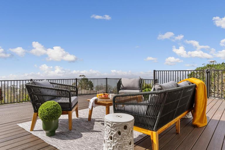 Serene Oceanview Escape with Expansive Deck home - B&B El Granada