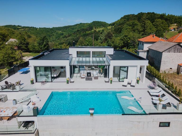 Vila Salkic - B&B Cazin