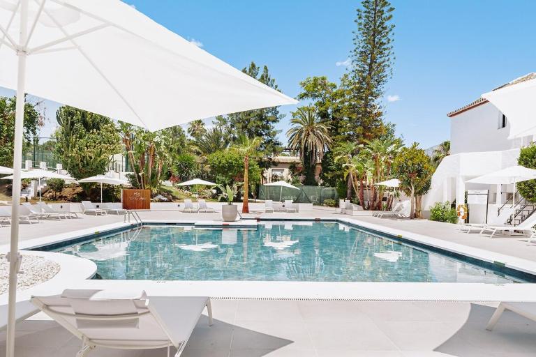 Modern Oasis in Nueva Andalucia - Chambres d'hôtes Marbella