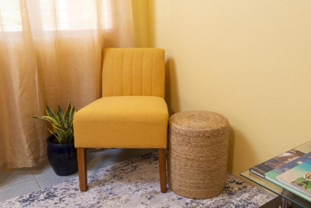 Cozy Coconut - Bed and Breakfast East End Village