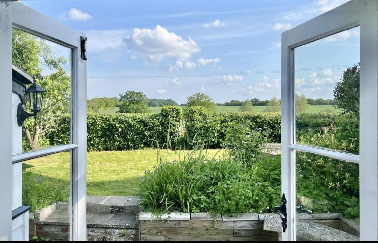 Chelmsford Cottage Free Parking Fab Garden - B&B Great Waltham