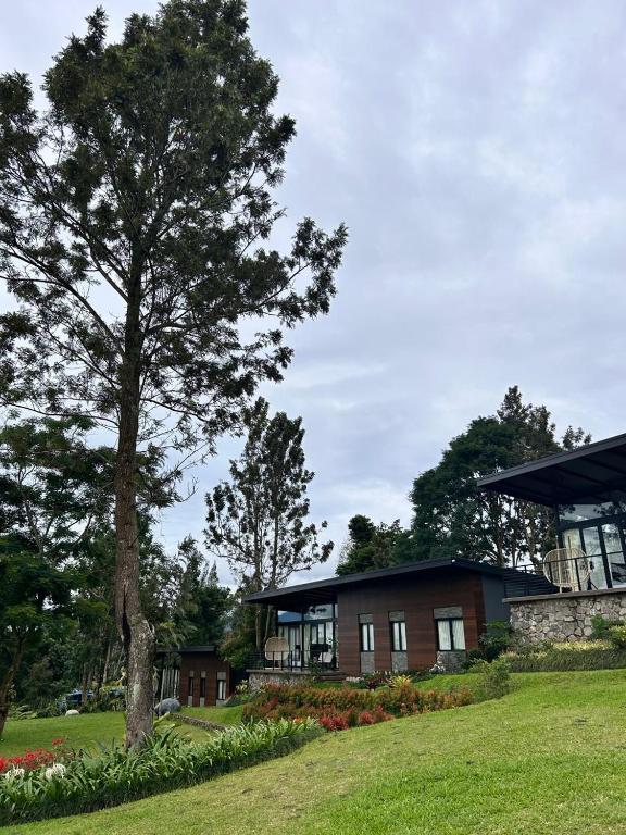 Annapurna Resort Puncak - Bed and Breakfast Tegalbatu