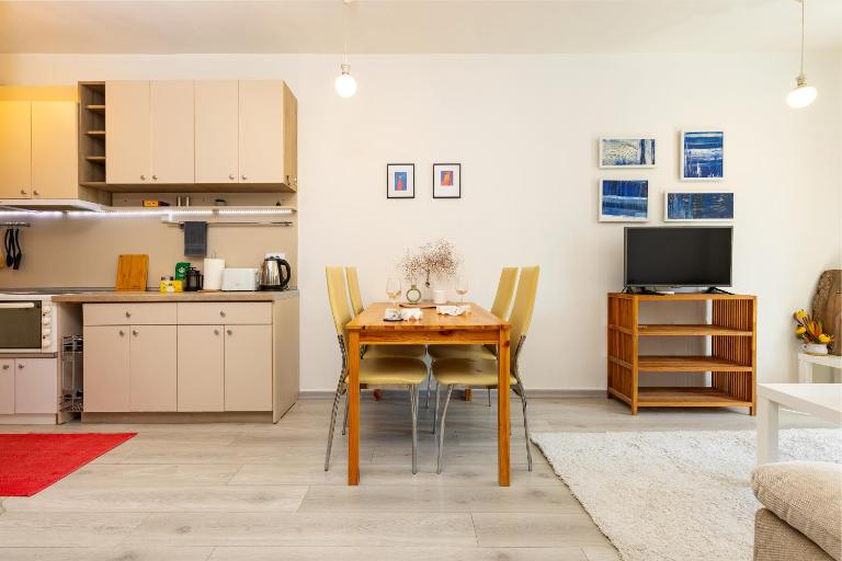 Azuuro - 1BD near the city center by Flat Manager - Ferienwohnung Plowdiw