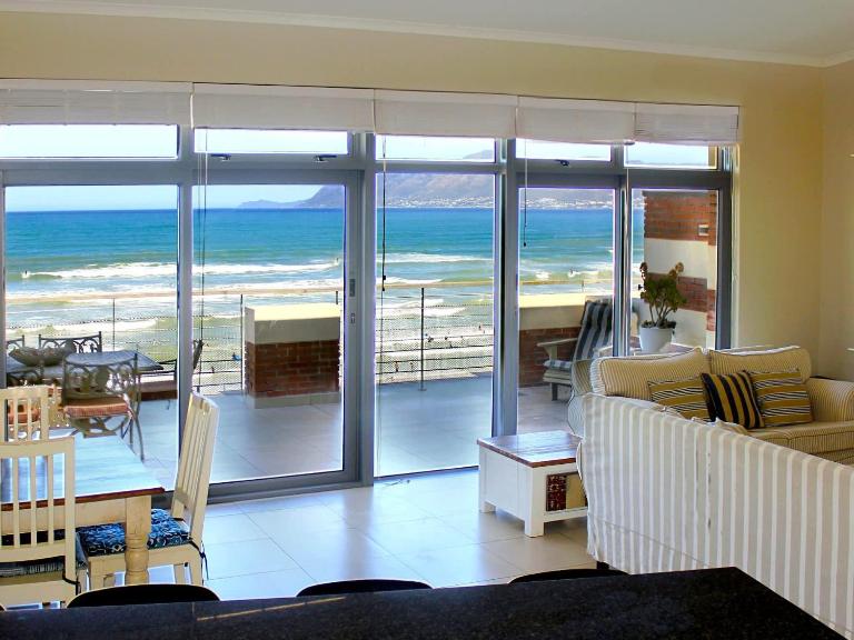 Bluebird Empire Penthouse - B&B Muizenberg