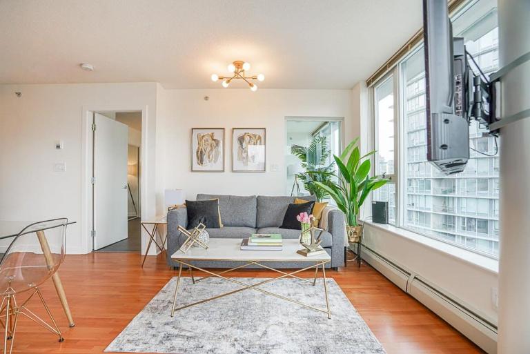 Executive Unit with Spectacular Views - B&B Vancouver