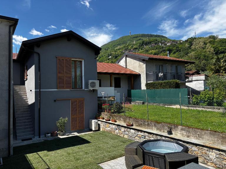 Casa Mariett Gravedona - Larihome A92 - B&B Gravedona