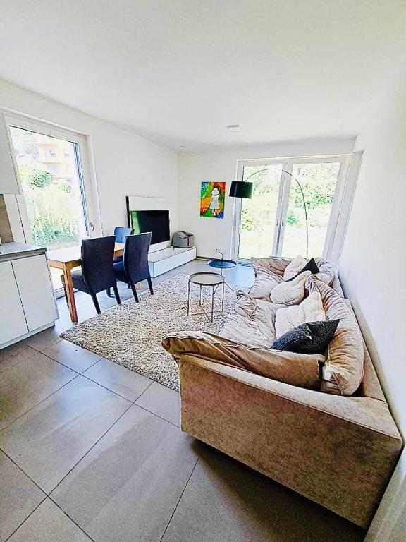 Beautiful Flat with garden view, terrace and parking-105 - Bed and Breakfast Luxemburg