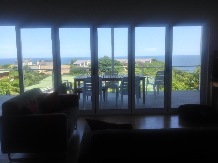 By the Sea Vacation Home - B&B Brenton-on-Sea