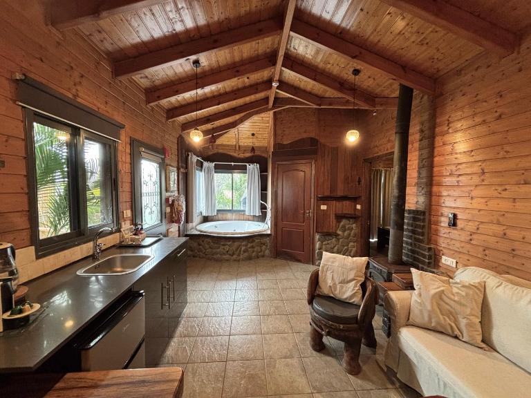 Kesem Bagolan - B&B H̱ad Nes