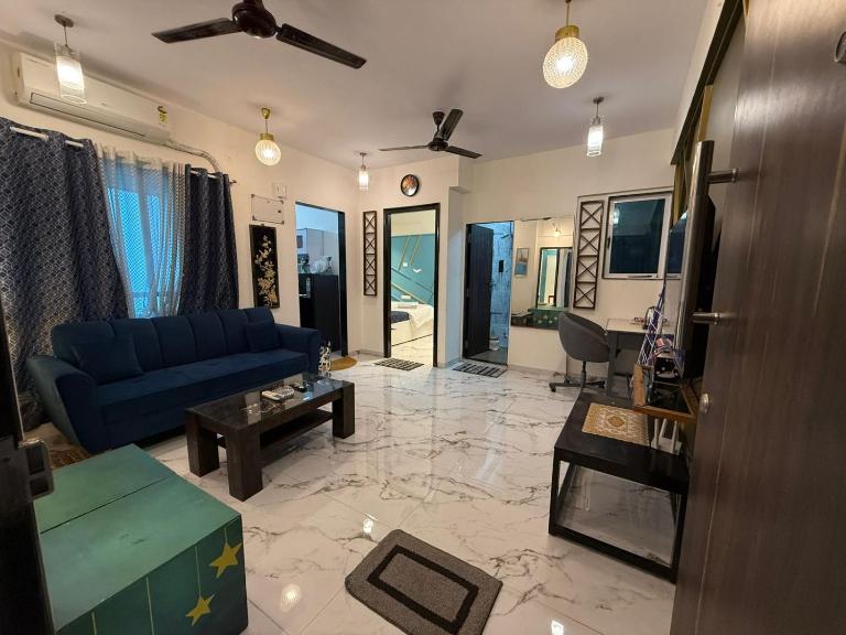 Elegant 1BHK at Bandra W Close to Lilavati hospital 304 - Ferienwohnung Mumbai