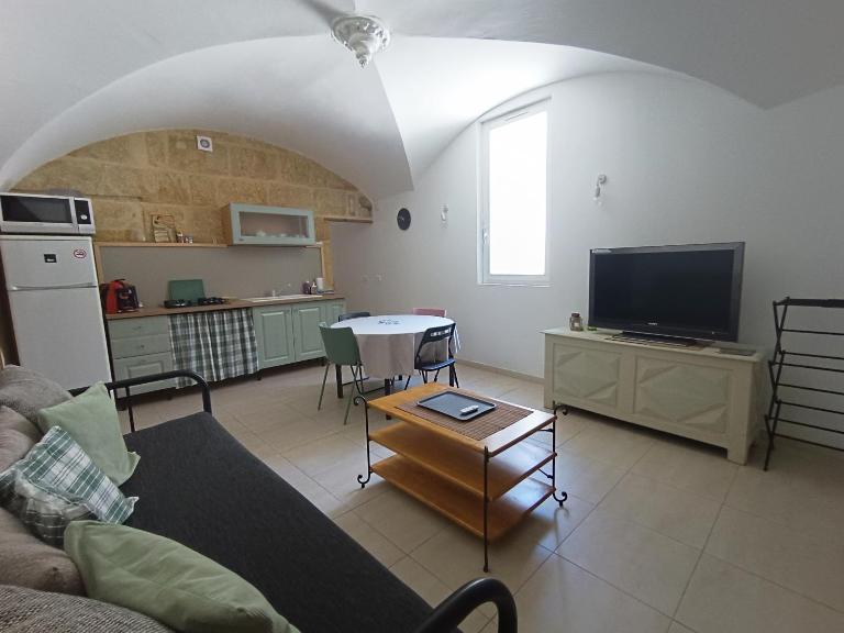 Dans maison de maître, appartement indépendant. - B&B Montfrin
