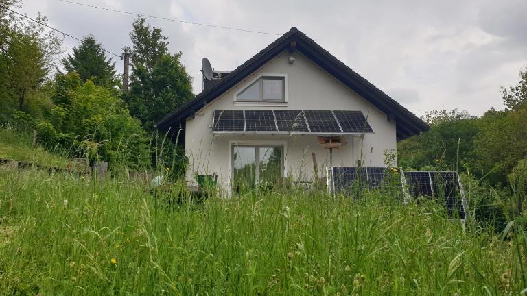 Luessishausen im Lüsserttal mit 140m2 und Glasfaser-DSL - Chambres d'hôtes Feilbingert