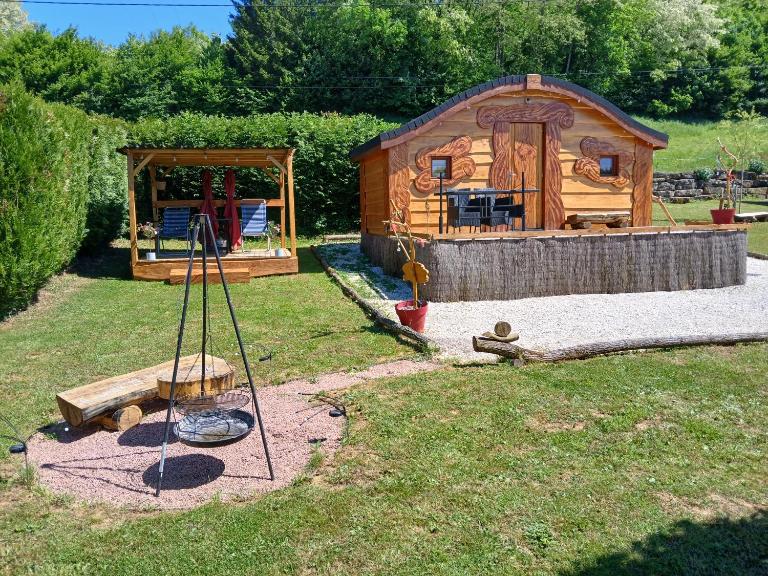 Les cabanes féeriques d'Amoncourt - B&B Amoncourt