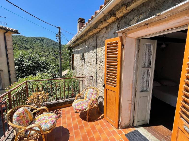 Charmante maison authentique et au calme - Bed and Breakfast Tavera