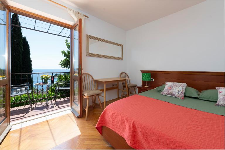 Guest House Međine - B&B Mlini