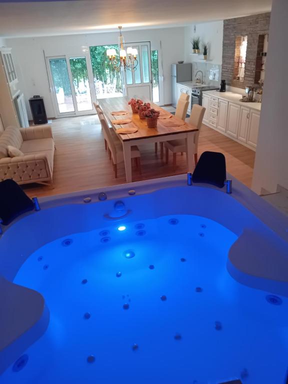 Meteora Grande luxury suite & spa villa - Ferienwohnung Kalampáka