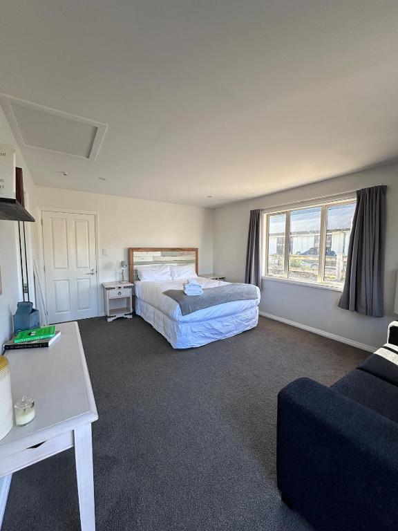 Self-Contained Wanaka GuestHouse - B&B Wanaka